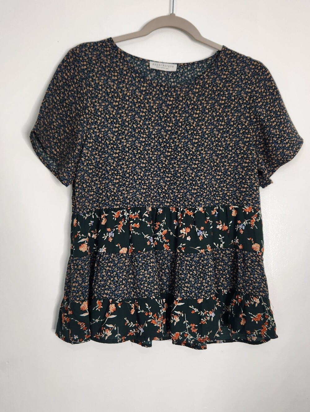 ​Papercrane Mixed Floral Tiered Babydoll Top Small Black Green Ditsy Ruffle Boho